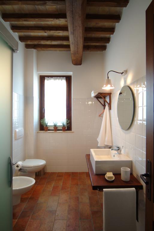 Agriturismo Casale Le Selvette Ripa Номер фото
