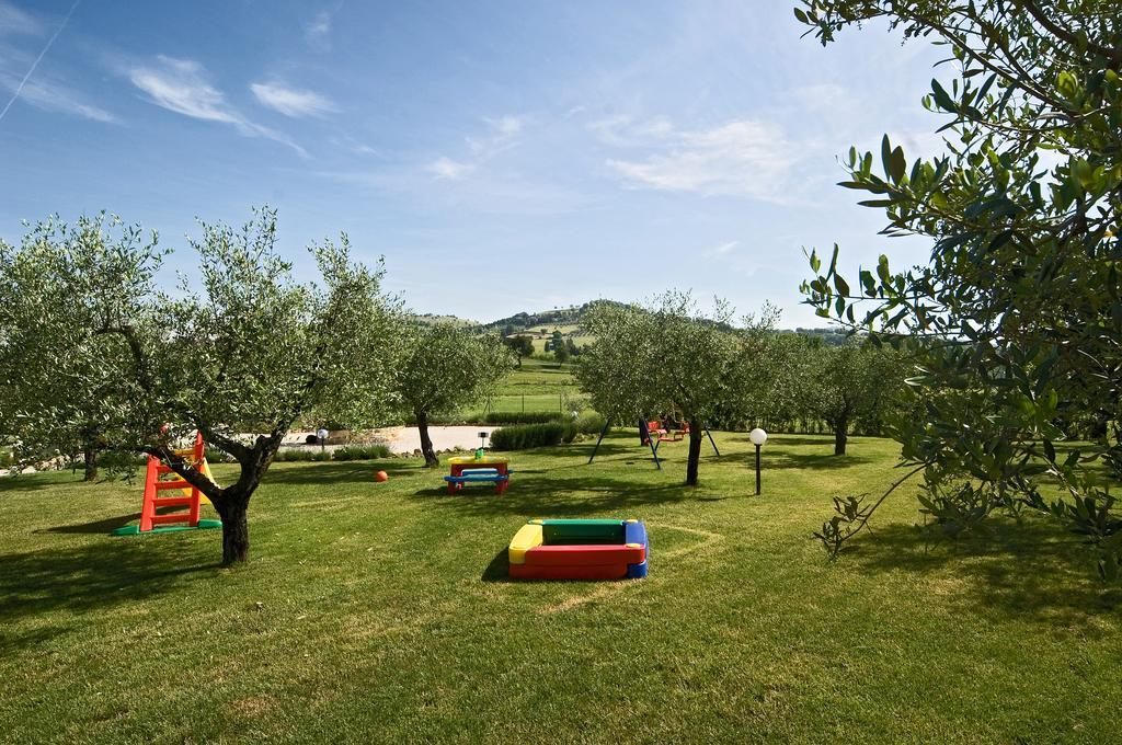 Agriturismo Casale Le Selvette Ripa Екстер'єр фото