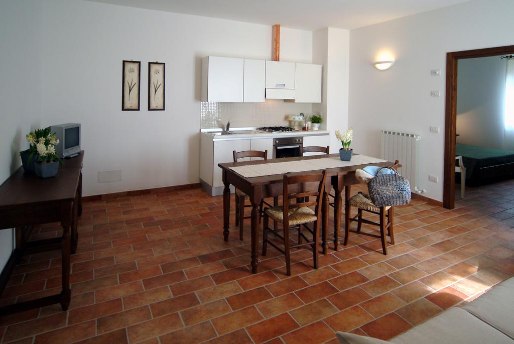 Agriturismo Casale Le Selvette Ripa Екстер'єр фото
